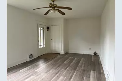 420 E Fairmont Avenue, New Castle, PA 16105 - Photo 2