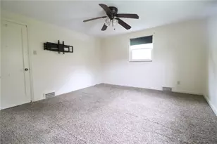 1555 Bevan Rd, Pittsburgh, PA 15227 - Photo 24