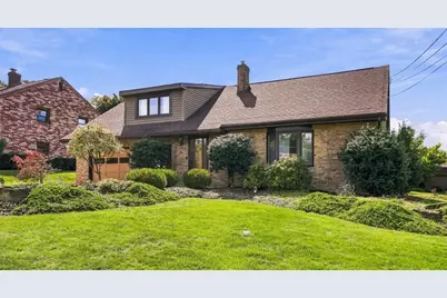 204 Pickwick Dr, Bethel Park, PA 15102 - Photo 2