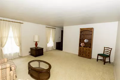 419 Oxford Dr, Greensburg, PA 15601 - Photo 4