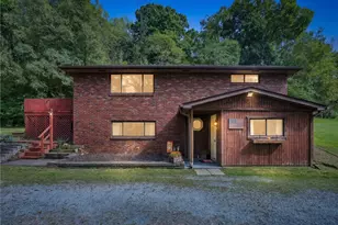 2485 Greentree, Carnegie, PA 15106 - Photo 2