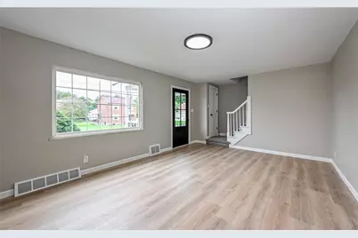 749 Pershing St, Ellwood City, PA 16117 - Photo 4