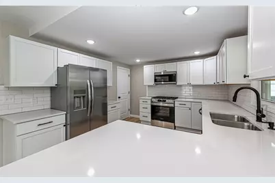 749 Pershing St, Ellwood City, PA 16117 - Photo 8