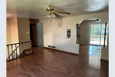 470 Donohoe Rd, Hempfield Township, PA 15601 - Photo 4