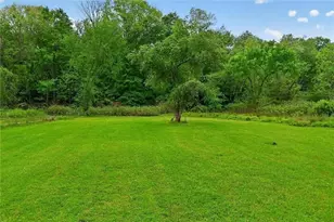 2975 Leechburg Rd, Pittsburgh, PA 15239 - Photo 2