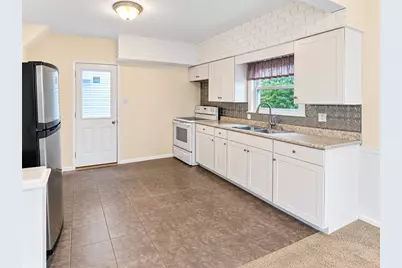 108 Wallace Avenue, Leechburg Boro, PA 15656 - Photo 2