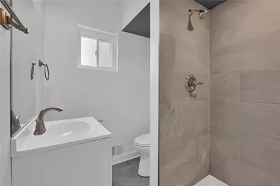 823 E 11th Ave, Munhall, PA 15120 - Photo 18