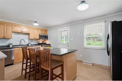 102 August Drive, Robinson Twp, PA 15108 - Photo 8