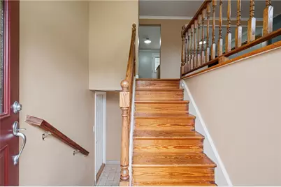102 August Drive, Robinson Twp, PA 15108 - Photo 2