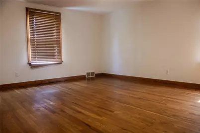 6929 Monroe Ave, West Mifflin, PA 15122 - Photo 26