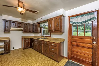601 Herman Rd, Summit Township, PA 16002 - Photo 8