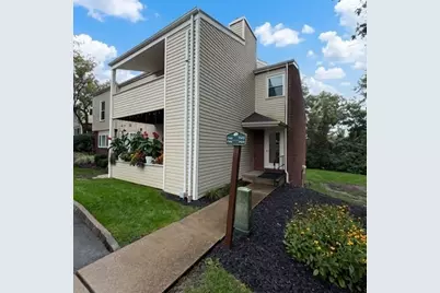 1704 Kenzie Dr, Robinson Twp, PA 15205 - Photo 1