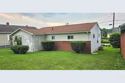 1805 W Penn Ave, Dunbar Township, PA 15425 - Photo 2