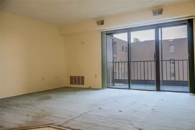 5600 Munhall Rd #901, Pittsburgh, PA 15217 - Photo 16
