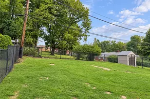 210 Sunny Dr, Pittsburgh, PA 15236 - Photo 22