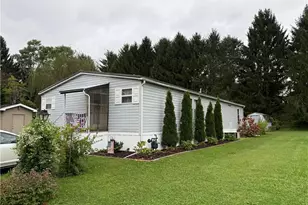 238 Kingston Ln, White Township, PA 15701 - Photo 2