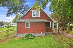 560 Sheridan St, Hermitage, PA 16148 - Photo 4