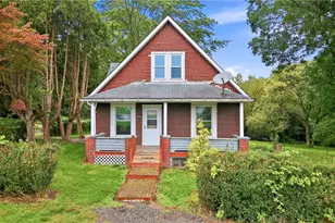560 Sheridan St, Hermitage, PA 16148 - Photo 1
