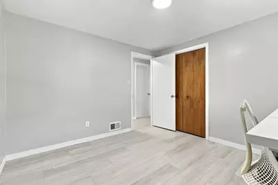 105 Locust Ln, Pittsburgh, PA 15241 - Photo 16