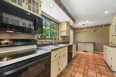 111 E Bruceton Rd, Pittsburgh, PA 15236 - Photo 14
