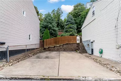 2736 Shelly St, Pittsburgh, PA 15203 - Photo 4