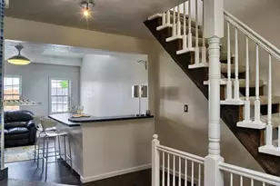 2736 Shelly St, Pittsburgh, PA 15203 - Photo 10