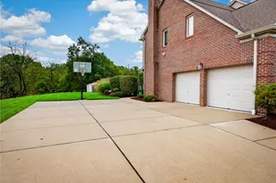 273 Palomino Dr, Bethel Park, PA 15102 - Photo 36