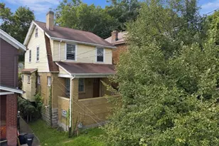 924 Woodbourne Ave, Pittsburgh, PA 15226 - Photo 1