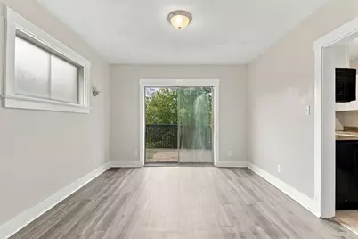 2004 Pioneer Ave, Pittsburgh, PA 15226 - Photo 8