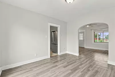 2004 Pioneer Ave, Pittsburgh, PA 15226 - Photo 10
