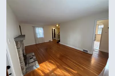 218 Jackson Circle, Ross Twp, PA 15229 - Photo 6