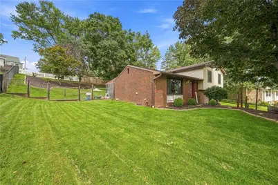 164 Lansdowne Dr, Moon/Crescent Twp, PA 15108 - Photo 26