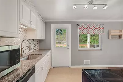 829 Cottonwood, Monroeville, PA 15146 - Photo 14
