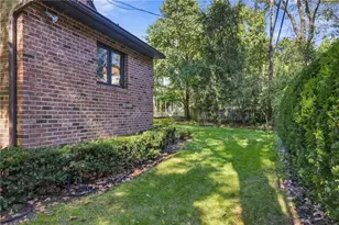 221 Lingrove Pl, Pittsburgh, PA 15208 - Photo 46