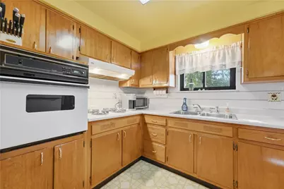 524 Decatur Ave, Pittsburgh, PA 15221 - Photo 12