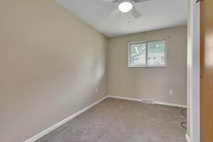 1306 Lincoln Dr, Center Township, PA 15061 - Photo 10