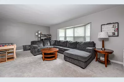 120 Ambleside Drive, Ross Twp, PA 15237 - Photo 4