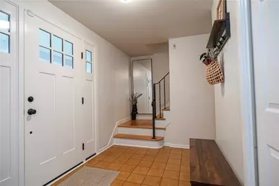 1046 Centergate Drive, Bethel Park, PA 15102 - Photo 4