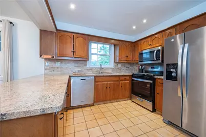1046 Centergate Drive, Bethel Park, PA 15102 - Photo 10