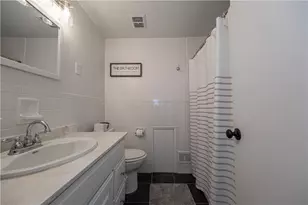 1046 Centergate Dr, Bethel Park, PA 15102 - Photo 22