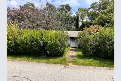 412 W Carter Dr, North Versailles, PA 15137 - Photo 2