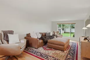 2331 Cassidy Dr, Bethel Park, PA 15102 - Photo 6