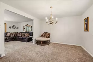 7 Cameron Dr, Pittsburgh, PA 15235 - Photo 4