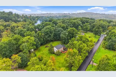 202 Brookside Drive, Economy, PA 15005 - Photo 2