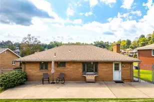 425 Brierly Ln, Munhall, PA 15120 - Photo 36