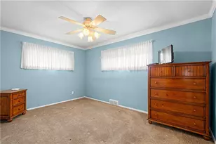 153 Woodhall Dr, Pittsburgh, PA 15236 - Photo 18
