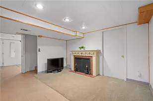 153 Woodhall Dr, Pittsburgh, PA 15236 - Photo 24