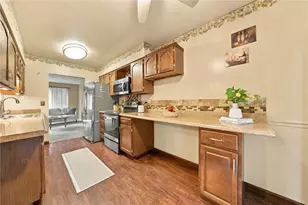304 Springwater Ct, Moon/Crescent Twp, PA 15108 - Photo 8