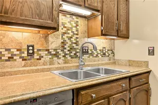 304 Springwater Ct, Moon/Crescent Twp, PA 15108 - Photo 10