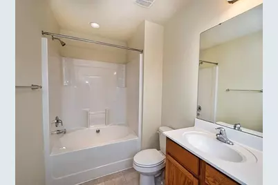 261 Broadstone Dr, Adams Township, PA 16046 - Photo 10